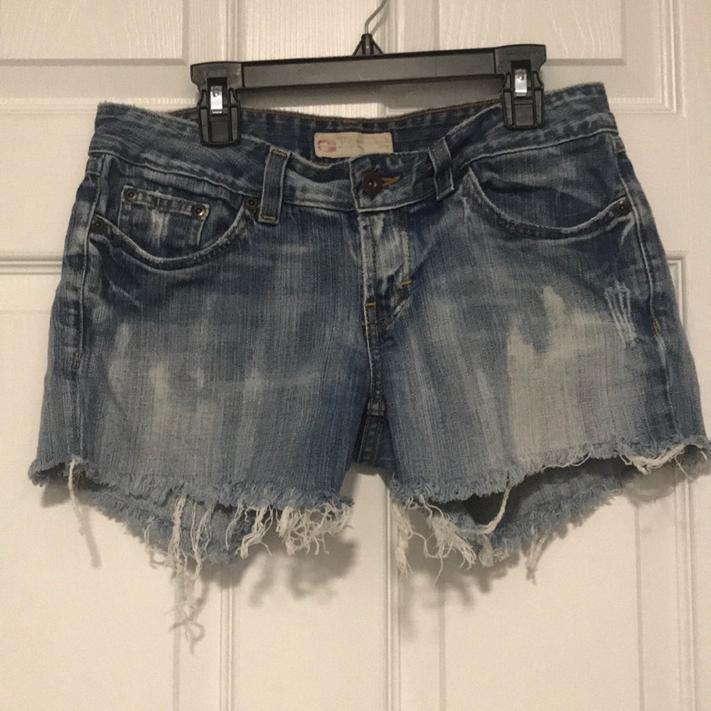 BKE size 28 denim cutoff shorts